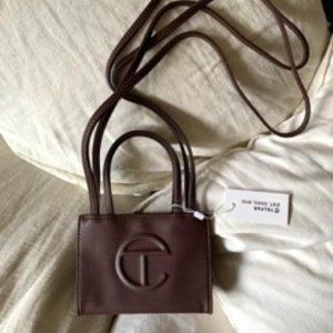 mini chocolate telfar bag in perfect condition!! `